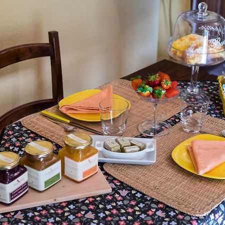 Giannetti Bed & Breakfast Poggio alle Mura Exteriör bild