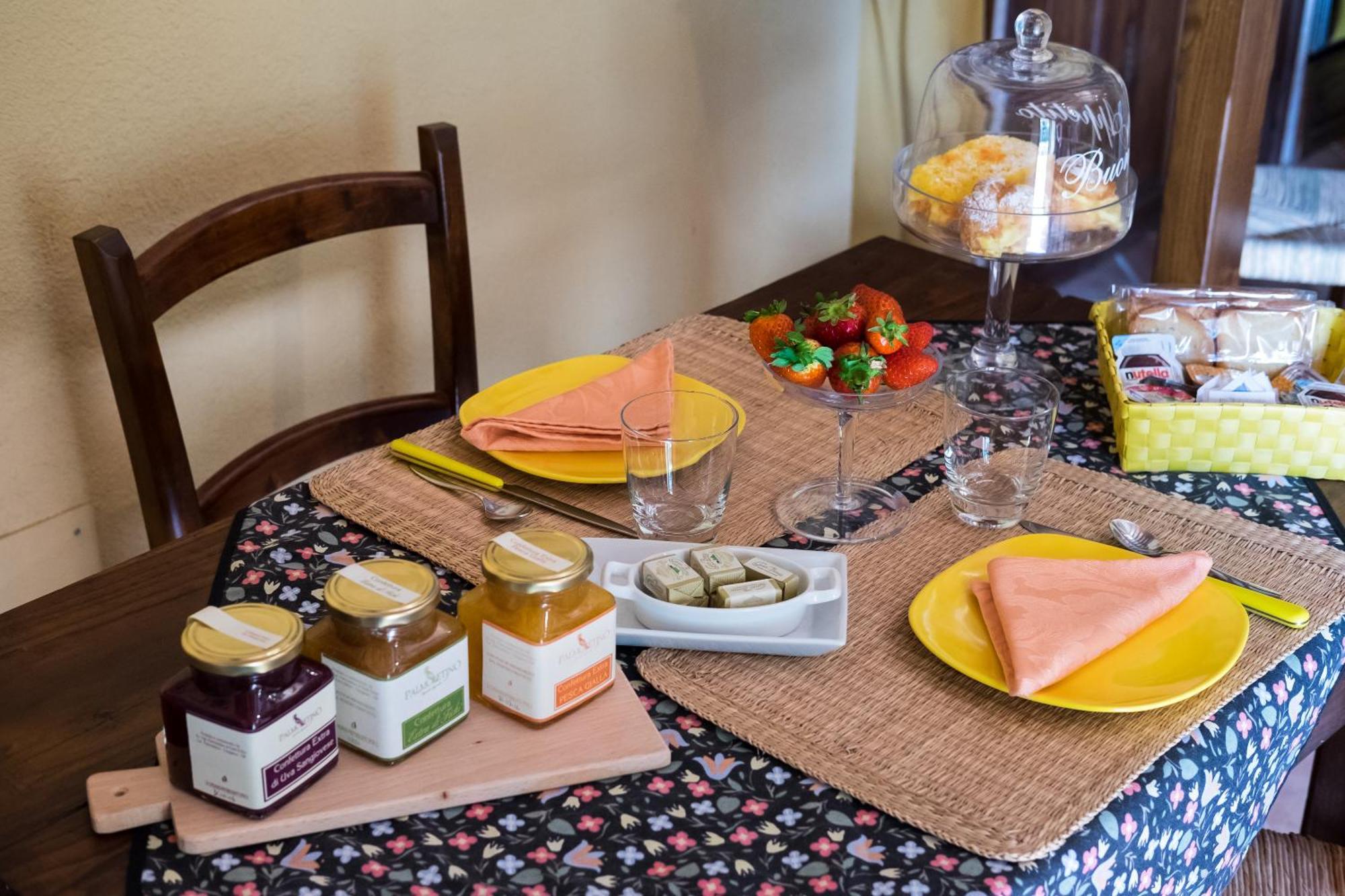Giannetti Bed & Breakfast Poggio alle Mura Exteriör bild