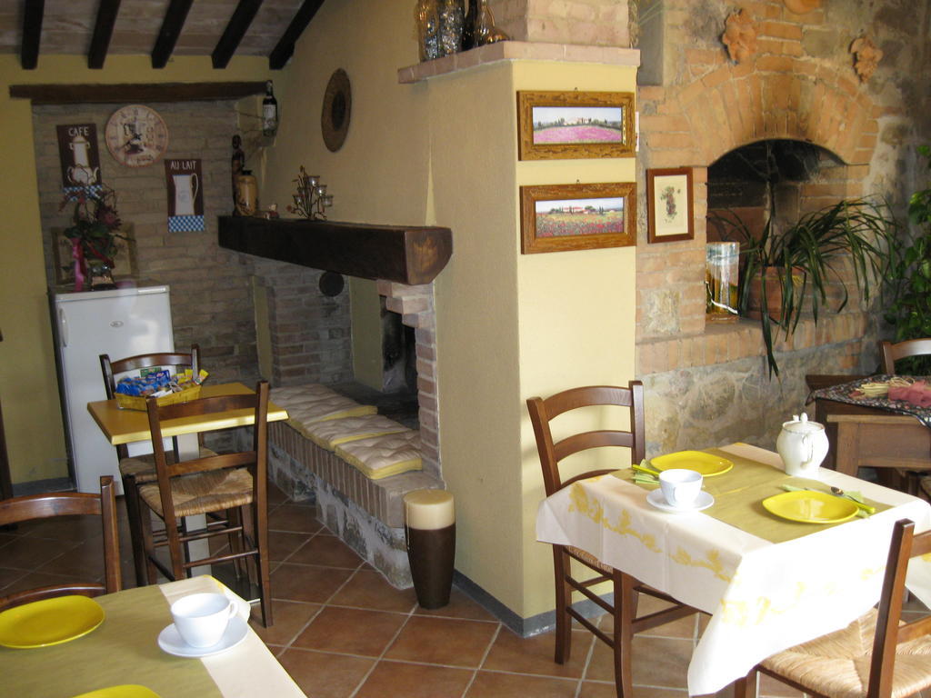 Giannetti Bed & Breakfast Poggio alle Mura Exteriör bild